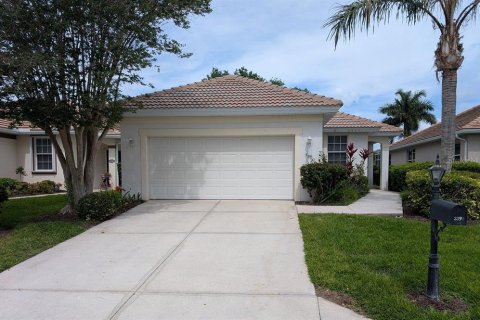 House in Port Charlotte, Florida 2 bedrooms, 134.8 sq.m. № 2166292
