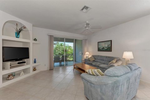 House in Port Charlotte, Florida 2 bedrooms, 134.8 sq.m. № 2166292 - photo 12