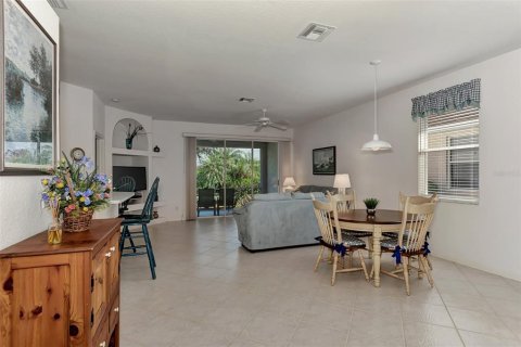 House in Port Charlotte, Florida 2 bedrooms, 134.8 sq.m. № 2166292 - photo 11