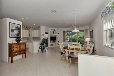 House in Port Charlotte, Florida 2 bedrooms, 134.8 sq.m. № 2166292 - photo 10