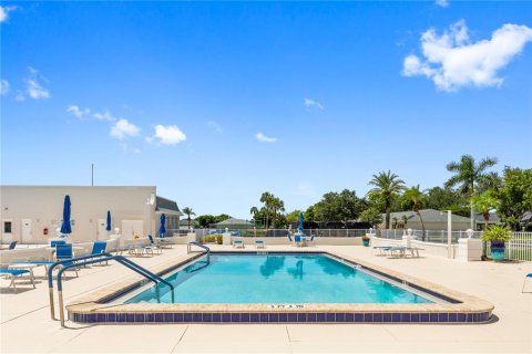 Townhouse in Fort Myers, Florida 3 bedrooms, 168.52 sq.m. № 2393400 - photo 27