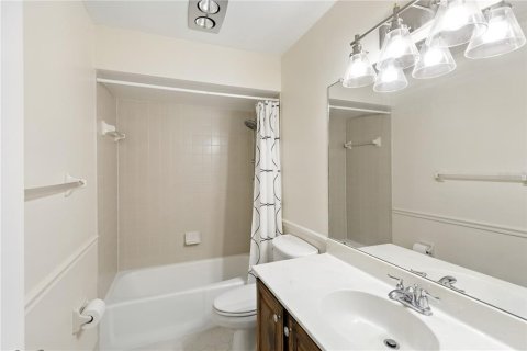 Townhouse in Fort Myers, Florida 3 bedrooms, 168.52 sq.m. № 2393400 - photo 15