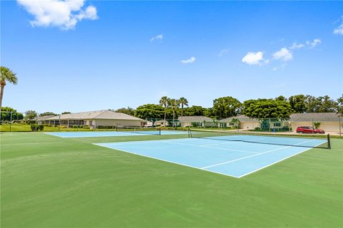 Townhouse in Fort Myers, Florida 3 bedrooms, 168.52 sq.m. № 2393400 - photo 28