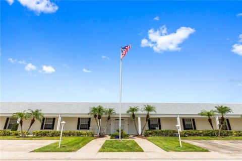 Townhouse in Fort Myers, Florida 3 bedrooms, 168.52 sq.m. № 2393400 - photo 24