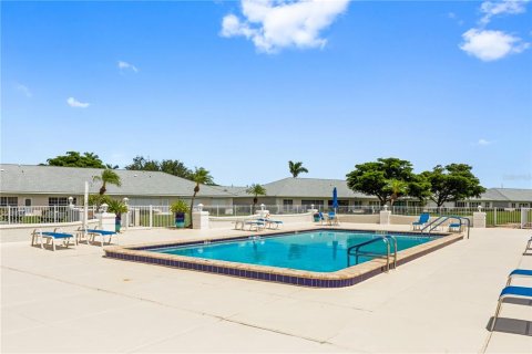 Townhouse in Fort Myers, Florida 3 bedrooms, 168.52 sq.m. № 2393400 - photo 26