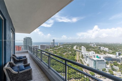 Copropriété à vendre à Miami, Floride: 2 chambres, 119.66 m2 № 1956365 - photo 1