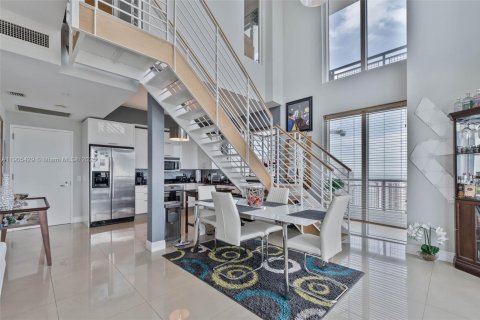 Copropriété à vendre à Miami, Floride: 2 chambres, 119.66 m2 № 1956365 - photo 7