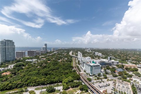 Купить кондоминиум в Майами, Флорида 2 спальни, 119.66м2, № 1956365 - фото 24