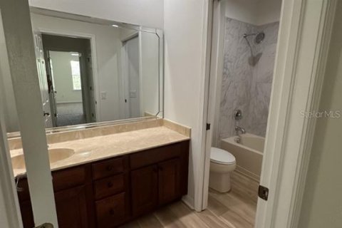 Adosado en venta en Tampa, Florida, 4 dormitorios, 265.98 m2 № 2235648 - foto 17