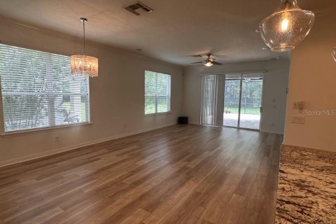 Adosado en venta en Tampa, Florida, 4 dormitorios, 265.98 m2 № 2235648 - foto 7