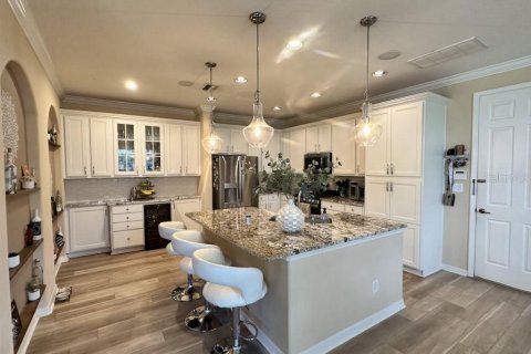 Adosado en venta en Tampa, Florida, 4 dormitorios, 265.98 m2 № 2235648 - foto 3
