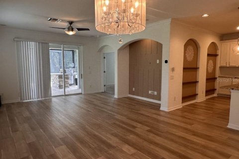 Adosado en venta en Tampa, Florida, 4 dormitorios, 265.98 m2 № 2235648 - foto 9
