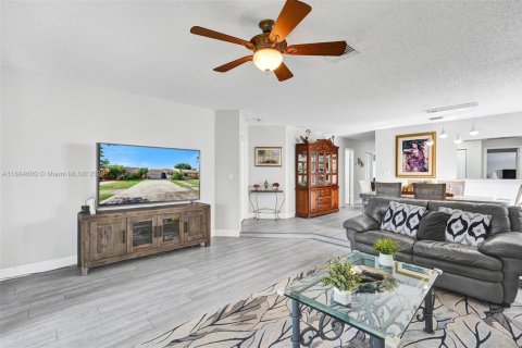 Villa ou maison à vendre à Margate, Floride: 3 chambres, 151.52 m2 № 1930341 - photo 28