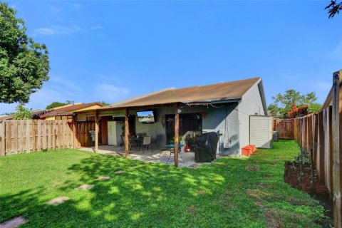 Villa ou maison à vendre à Margate, Floride: 3 chambres, 151.52 m2 № 1930341 - photo 10