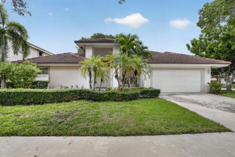 Villa ou maison à Weston, Floride 4 chambres, 242.66 m2 № 2343805