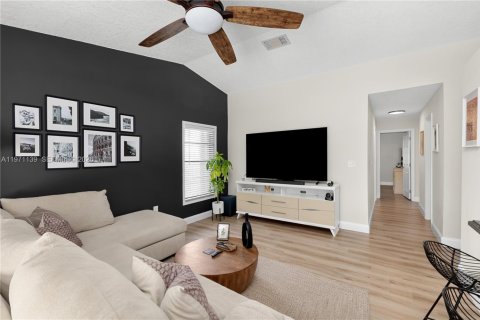 Купить виллу или дом в Дейви, Флорида 4 спальни, 177.26м2, № 2033016 - фото 14