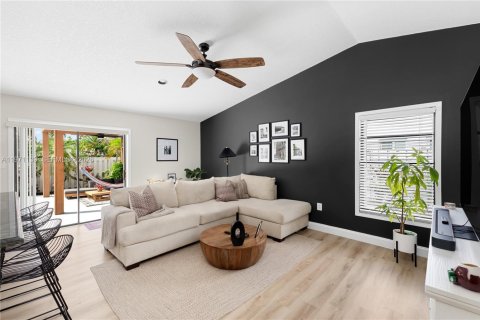 Купить виллу или дом в Дейви, Флорида 4 спальни, 177.26м2, № 2033016 - фото 12