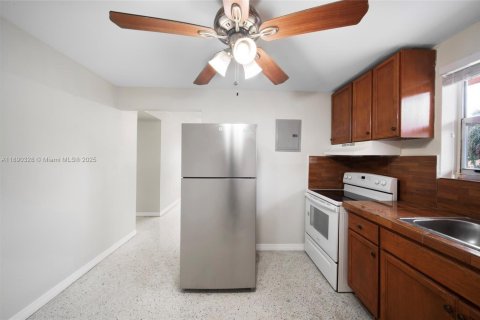 Appartement à louer à Hialeah, Floride: 2 chambres, 84.08 m2 № 1946879 - photo 14