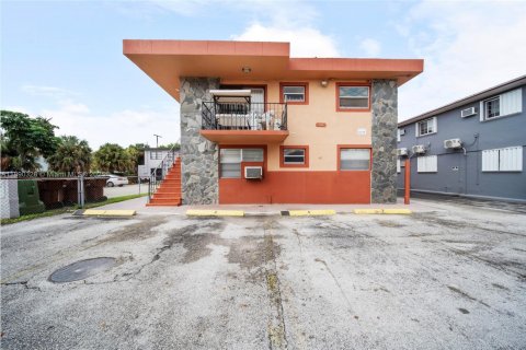 Appartement à louer à Hialeah, Floride: 2 chambres, 84.08 m2 № 1946879 - photo 2