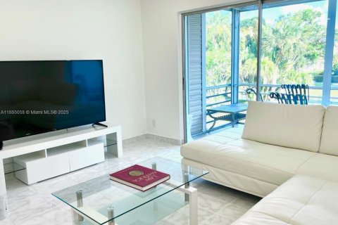 Condominio en alquiler en Lauderdale Lakes, Florida, 2 dormitorios, 87.7 m2 № 1930529 - foto 4