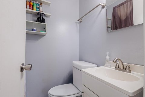 House in Spring Hill, Florida 2 bedrooms, 81.75 sq.m. № 1793650 - photo 15