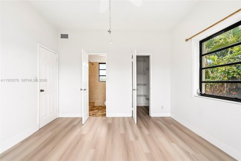 Купить виллу или дом в Лейк-Уорт, Флорида 4 спальни, 168.43м2, № 2010896 - фото 15