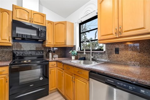 Купить виллу или дом в Лейк-Уорт, Флорида 4 спальни, 168.43м2, № 2010896 - фото 8