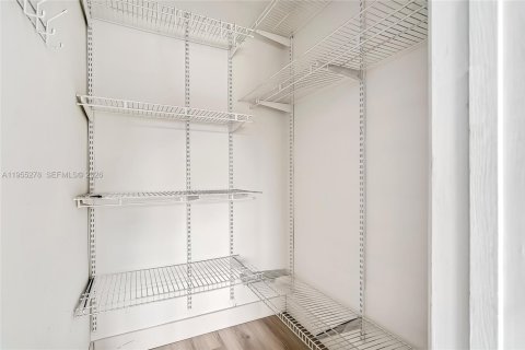 Купить виллу или дом в Лейк-Уорт, Флорида 4 спальни, 168.43м2, № 2010896 - фото 18