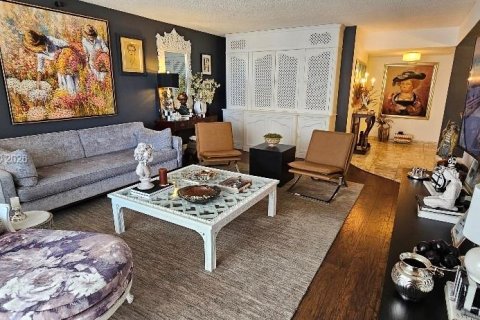 Condo in Aventura, Florida, 2 bedrooms № 2176108 - photo 2