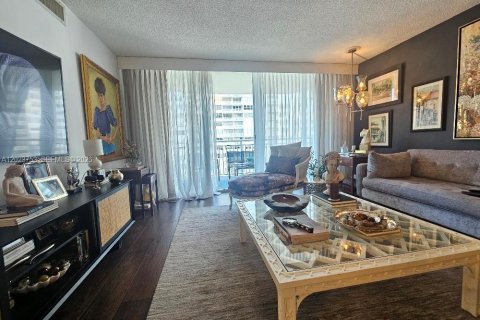 Condo in Aventura, Florida, 2 bedrooms № 2176108 - photo 7