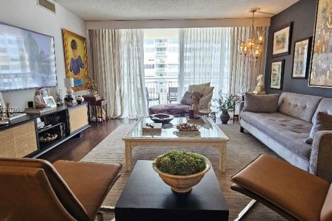 Condo in Aventura, Florida, 2 bedrooms № 2176108 - photo 5