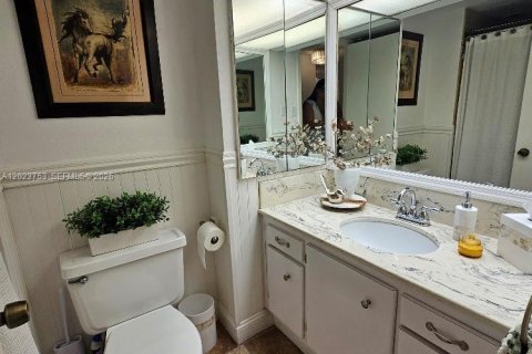 Condo in Aventura, Florida, 2 bedrooms № 2176108 - photo 22