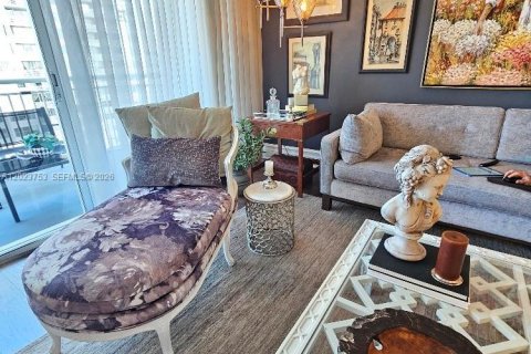 Condo in Aventura, Florida, 2 bedrooms № 2176108 - photo 6