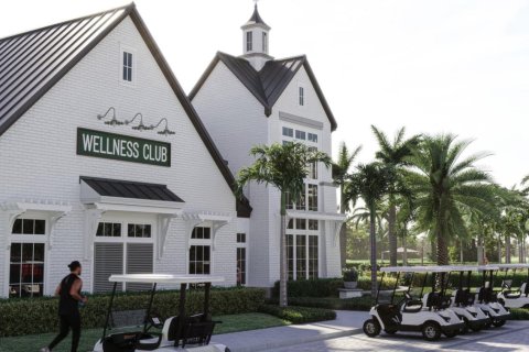 House in Port St. Lucie, Florida 4 bedrooms, 264.21 sq.m. № 2180223 - photo 16