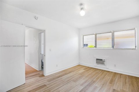 House in Miami Beach, Florida 1 bedroom, 66.43 sq.m. № 2088120 - photo 12