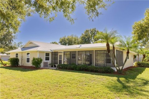 House in Vero Beach, Florida 3 bedrooms, 165.09 sq.m. № 2082078 - photo 7