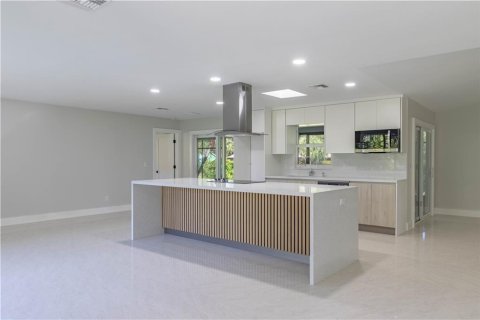 House in Vero Beach, Florida 3 bedrooms, 165.09 sq.m. № 2082078 - photo 12