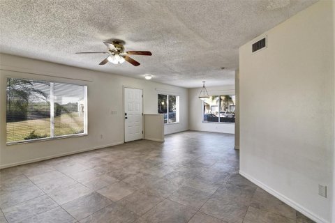 Townhouse in Riverview, Florida 3 bedrooms, 130.81 sq.m. № 1515069 - photo 8