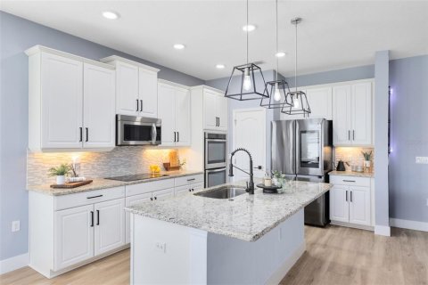 Casa en venta en Orlando, Florida, 4 dormitorios, 268.49 m2 № 1901850 - foto 8