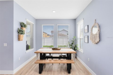 Casa en venta en Orlando, Florida, 4 dormitorios, 268.49 m2 № 1901850 - foto 9