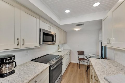 Купить кондоминиум в Энглвуд, Флорида 6 комнат, 114.92м2, № 1555474 - фото 25