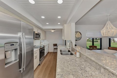 Condo in Englewood, Florida, 2 bedrooms  № 1555474 - photo 24