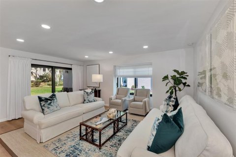 Condo in Englewood, Florida, 2 bedrooms  № 1555474 - photo 16