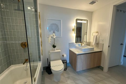 Condominio en venta en Miami, Florida, 1 dormitorio № 1862695 - foto 8