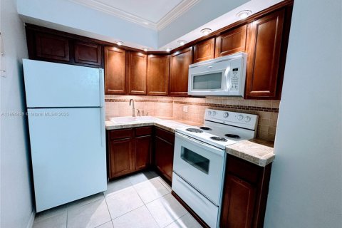 Condo in Fort Lauderdale, Florida, 1 bedroom  № 2014150 - photo 5