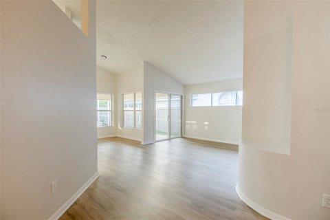 Casa en venta en Orlando, Florida, 3 dormitorios, 159.7 m2 № 1918711 - foto 3