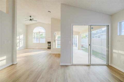 Casa en venta en Orlando, Florida, 3 dormitorios, 159.7 m2 № 1918711 - foto 4