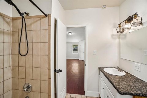 Casa en venta en Tampa, Florida, 3 dormitorios, 133.59 m2 № 2287702 - foto 19