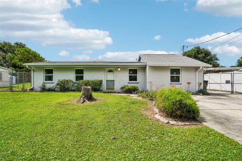 House in Tampa, Florida 3 bedrooms, 133.59 sq.m. № 2287702