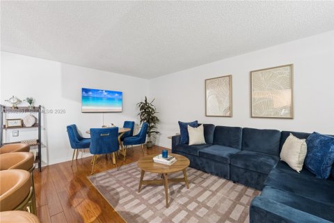 Copropriété à louer à North Bay Village, Floride: 1 chambre, 60.94 m2 № 2389662 - photo 3